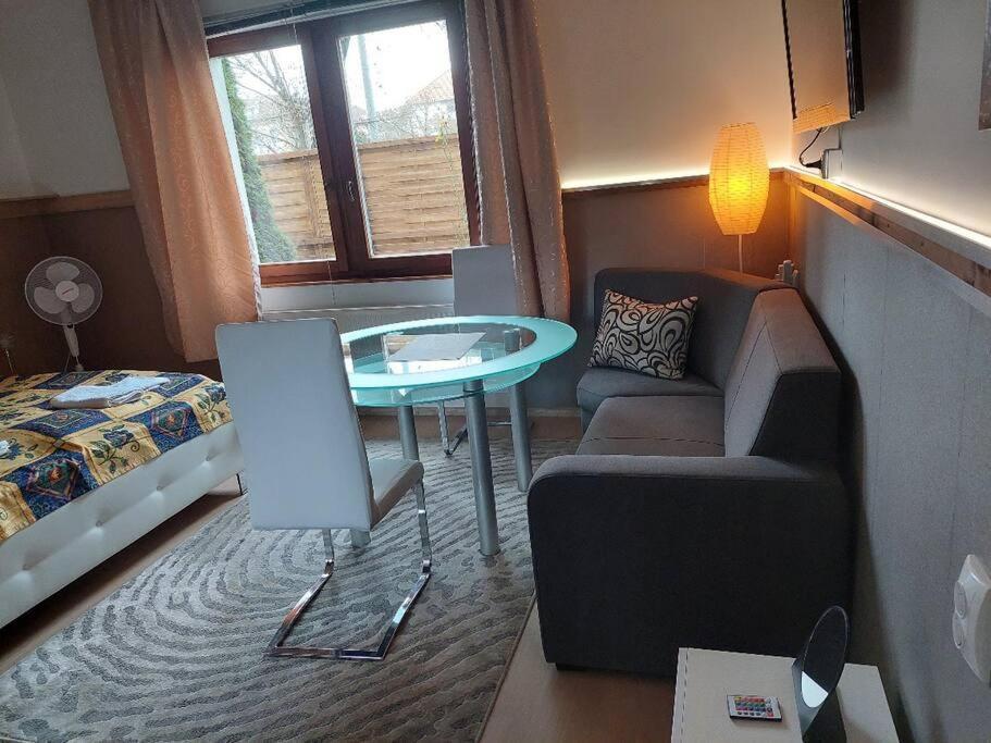 Ujszeged Apartman Bagian luar foto