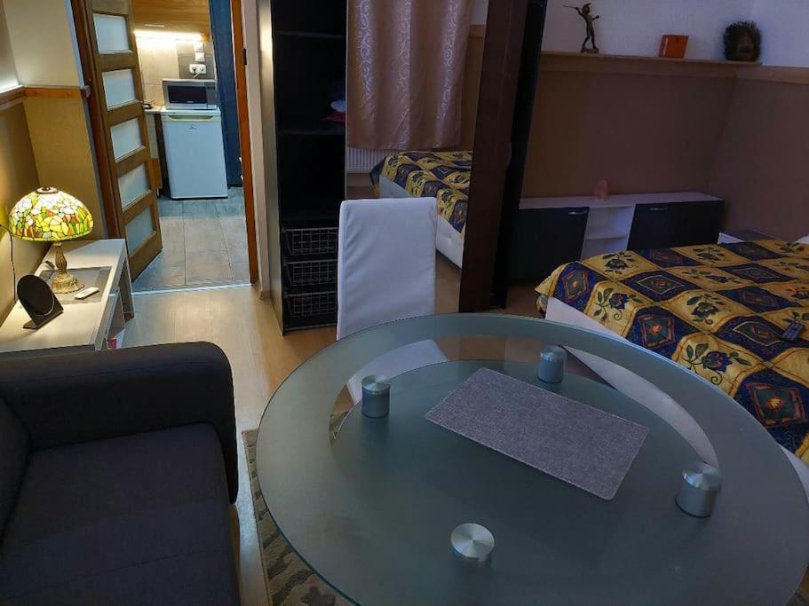 Ujszeged Apartman Bagian luar foto