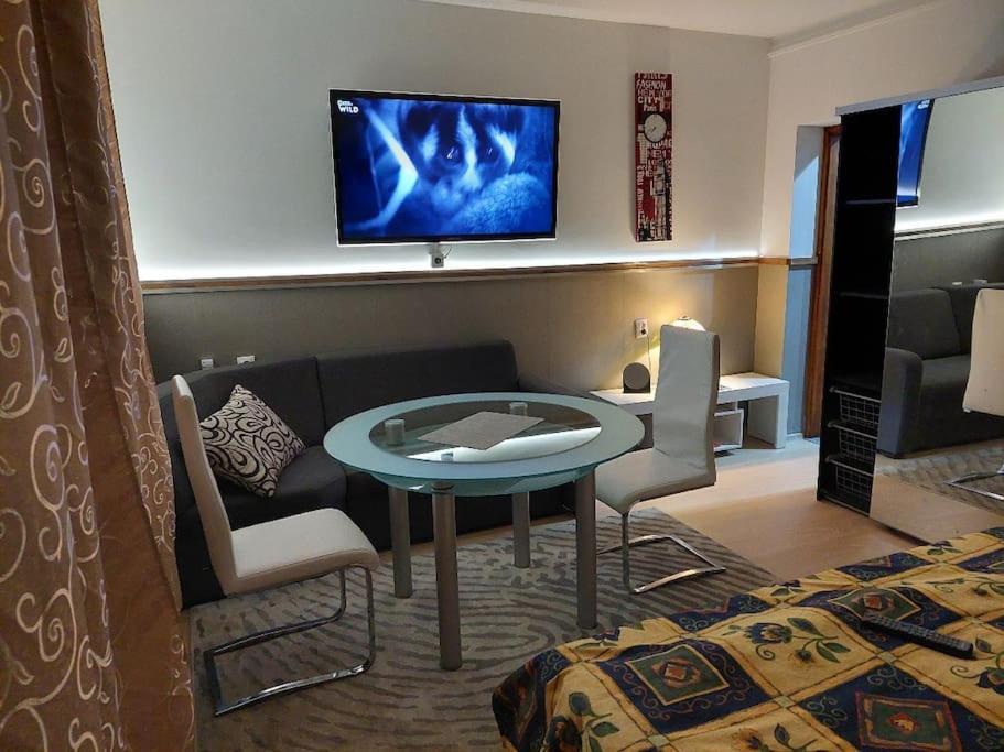 Ujszeged Apartman Bagian luar foto