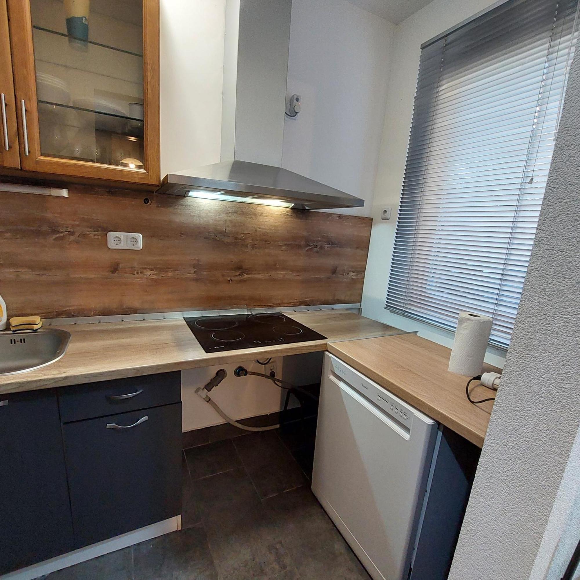 Ujszeged Apartman Bagian luar foto