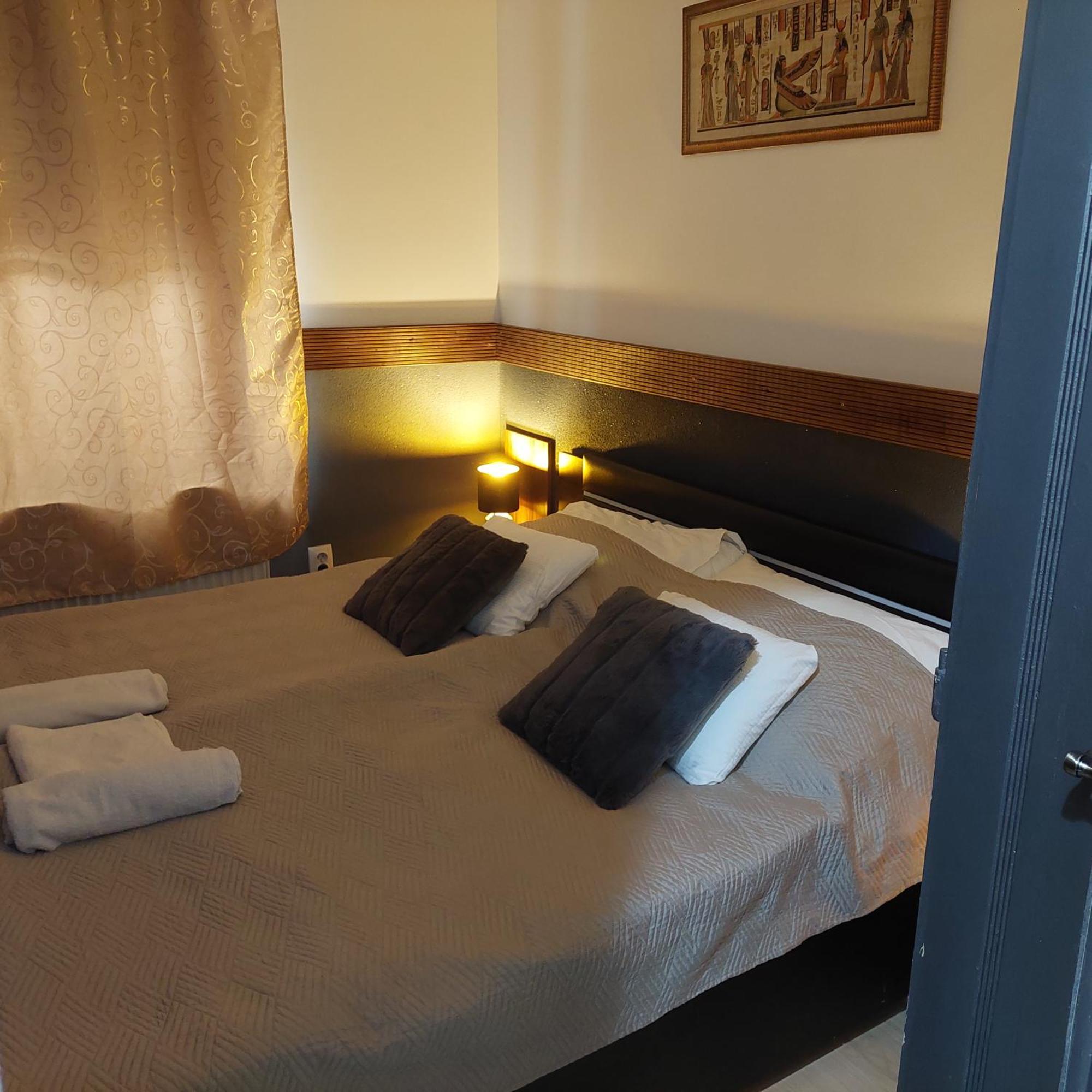 Ujszeged Apartman Bagian luar foto