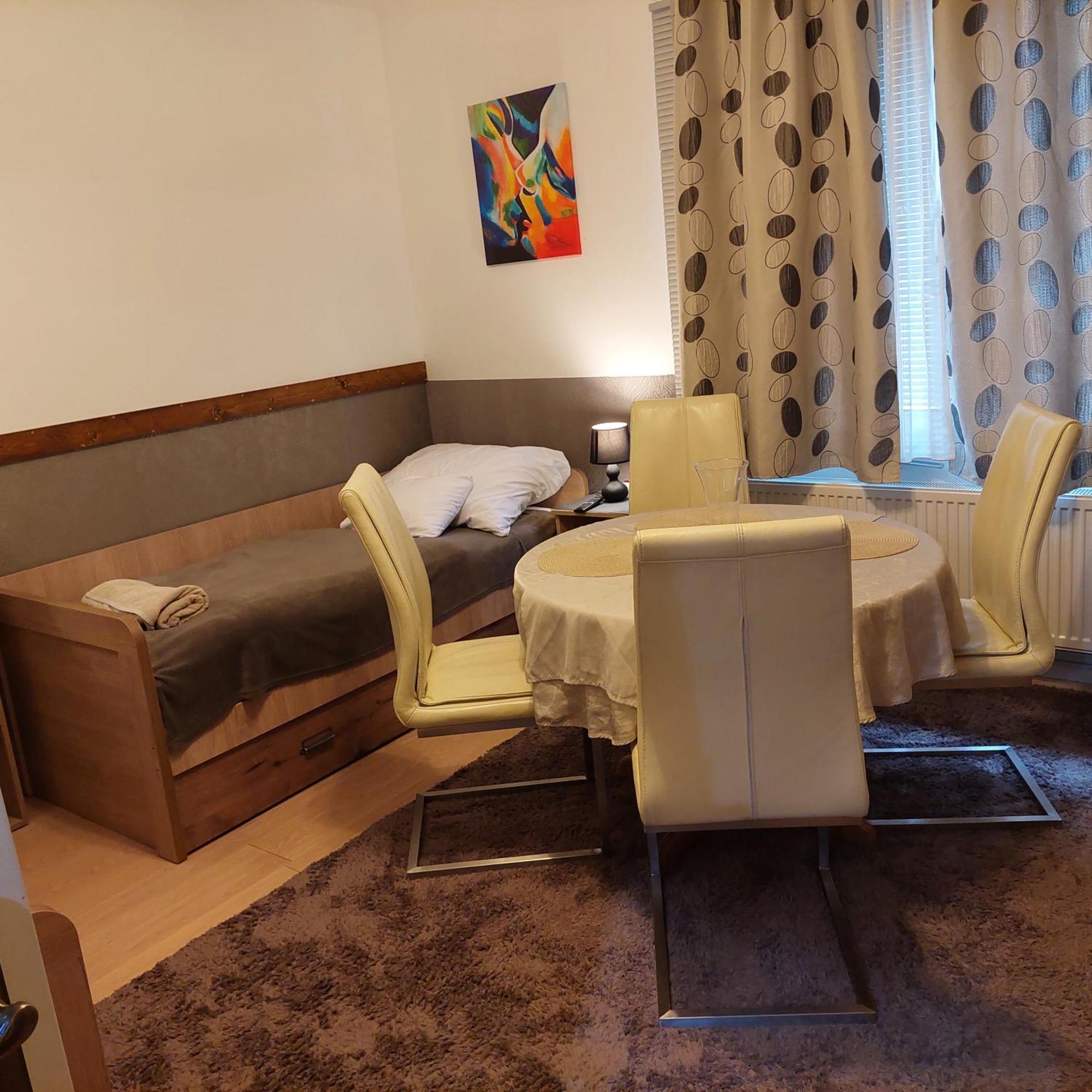 Ujszeged Apartman Bagian luar foto