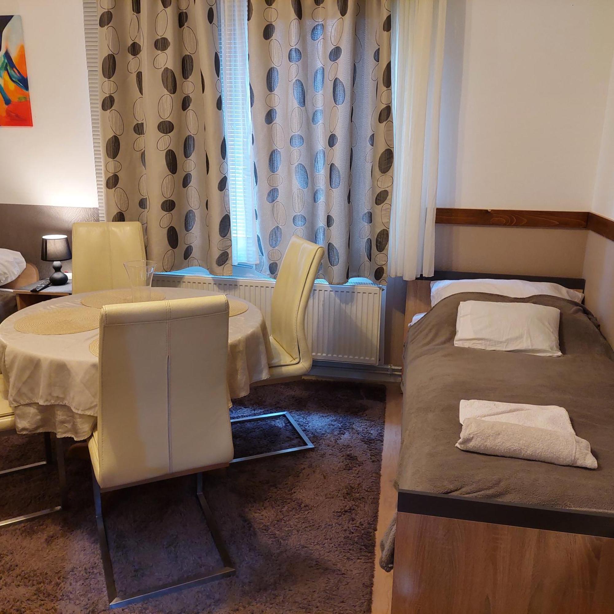 Ujszeged Apartman Bagian luar foto